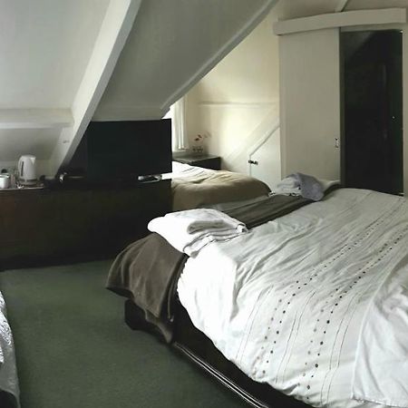 The Adelphi Bed & Breakfast Newcastle upon Tyne Bagian luar foto
