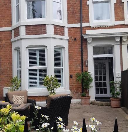 The Adelphi Bed & Breakfast Newcastle upon Tyne Bagian luar foto