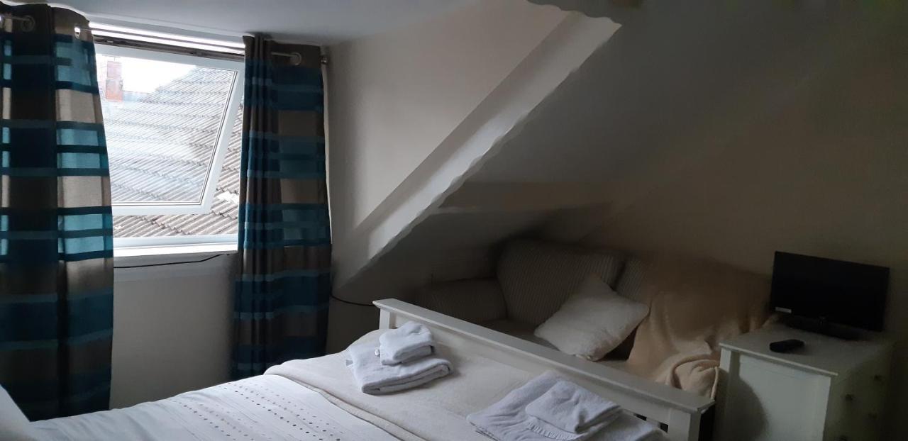 The Adelphi Bed & Breakfast Newcastle upon Tyne Bagian luar foto
