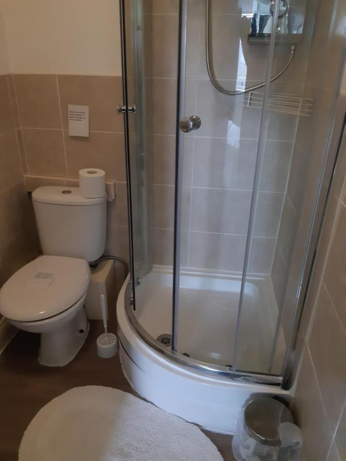 The Adelphi Bed & Breakfast Newcastle upon Tyne Bagian luar foto
