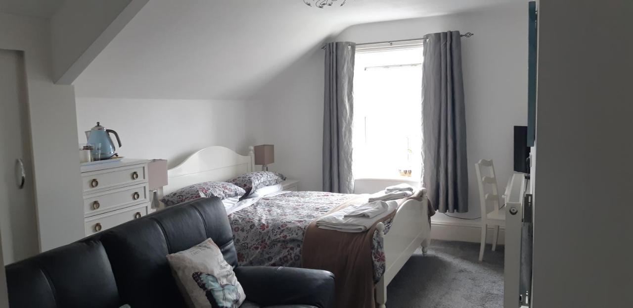 The Adelphi Bed & Breakfast Newcastle upon Tyne Bagian luar foto