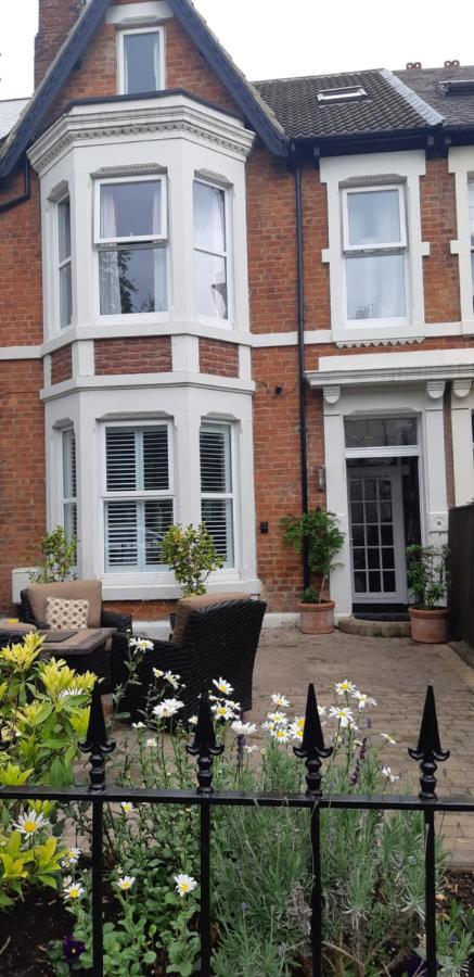 The Adelphi Bed & Breakfast Newcastle upon Tyne Bagian luar foto