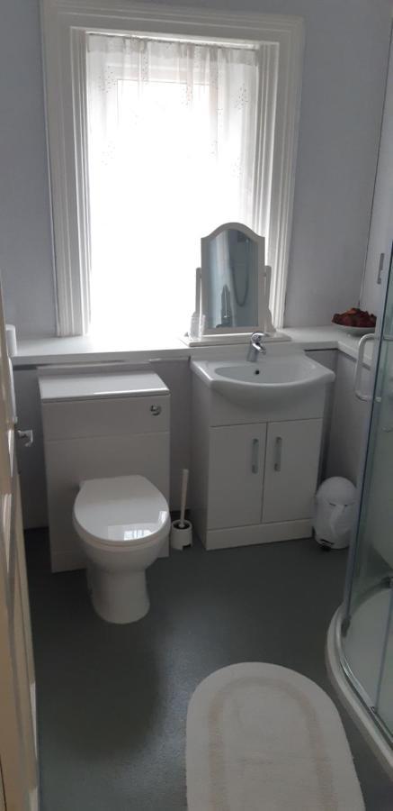 The Adelphi Bed & Breakfast Newcastle upon Tyne Bagian luar foto